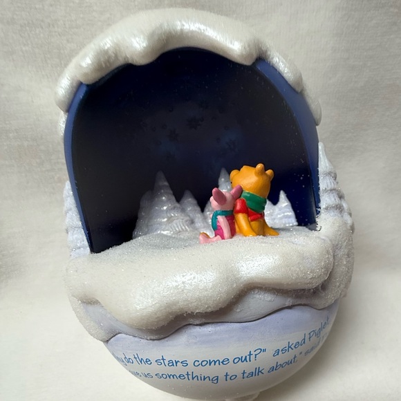 Disney's Winnie-the-Pooh "Sharing the Stars" Hallmark Ornament - Picture 2 of 13